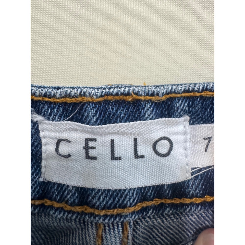Cello High Rise Distressed Straight Leg Jeans Size 7 Medium Wash - Picture 5 of 8